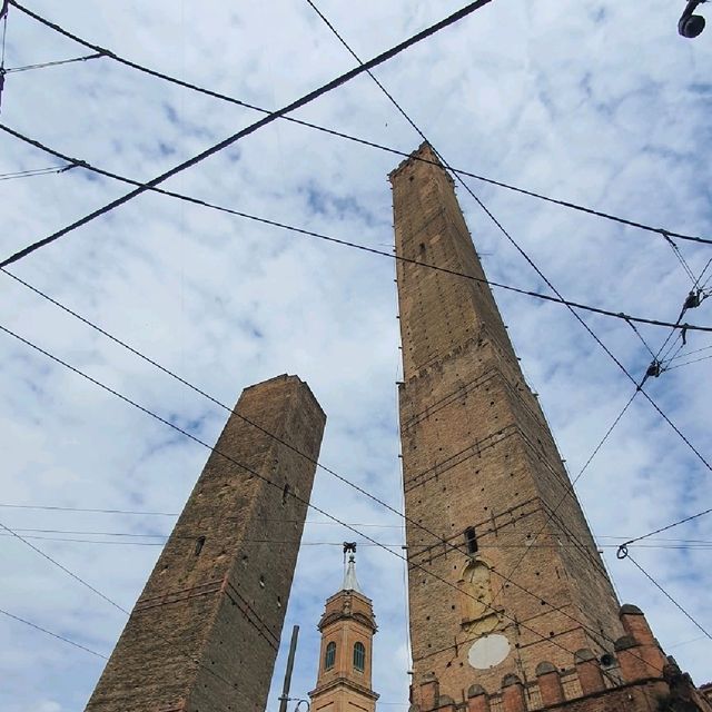 Bologna: A Tasty Journey Through Arches, Towers, and Tradition