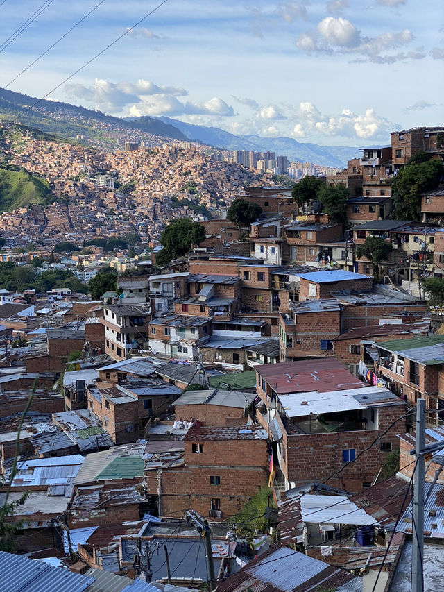Explore Medellín’s Vibrant Urban Heart: Comuna 13 