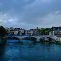 Angels by the Tiber – Rome’s Silent Guardians 😇🌉