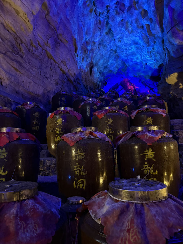 Пещера Желтого дракона обязательна к посещению