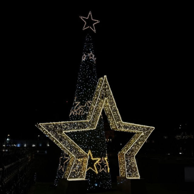 Christmas in Edinburgh: Festive Magic in the Heart of Scotland Christmas in Edinburgh: Festive Magic in the Heart of Scotland