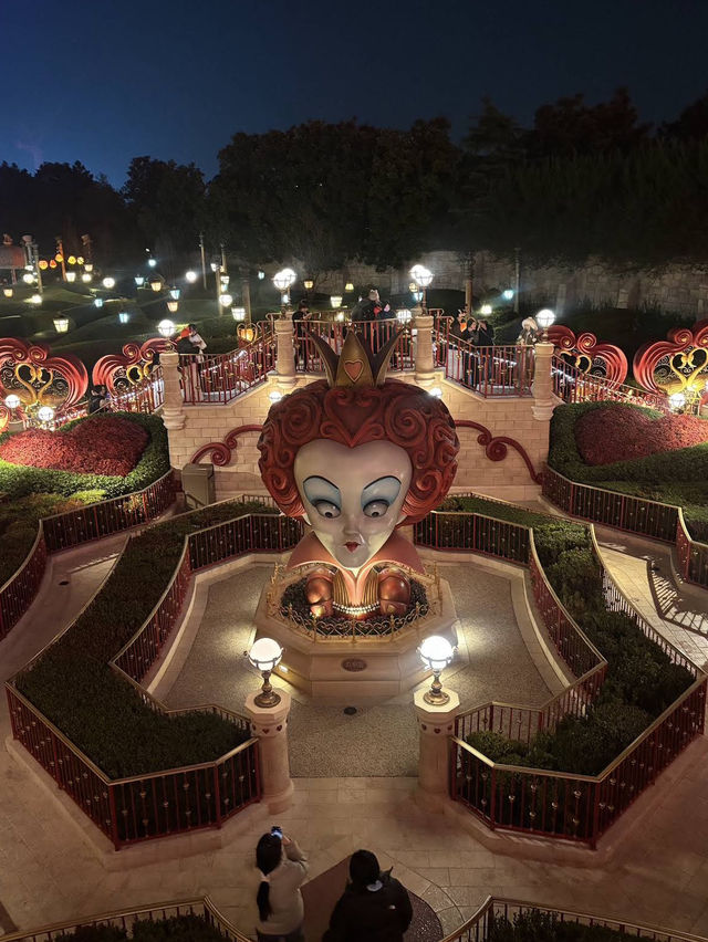 ✨ A dreamy journey through fantasy at Shanghai Disneyland! 🏰🌙 ✨ A dreamy journey through fantasy at Shanghai Disneyland! 🏰🌙