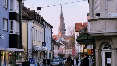 ความงดงามที่เปี่ยมด้วยความคึกคัก: สัมผัสพลังแห่งเมืองออฟเฟนบูร์ก 🇩🇪 — traveler post in Offenburg