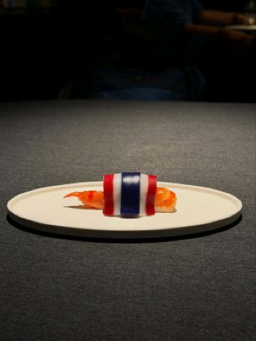 Bangkok’s sophisticated sushi scene is dazzling foodies, and my recent feature at POTONG takes shrimp sushi to a whole new level! This close-up captures perfection—a succulent shrimp draped elegantly atop pearly rice, ready to wow your palate. Ready to elevate your Bangkok food trip?
POTONG
Address: 422 Vanich 1 Rd, Samphanthawong, Bangkok 10100, Thailand
Opening Hours: 6:00 PM - 11:00 PM
Signature Dish: Shrimp sushi—ultra-fresh, beautifully plated, packed with sweet umami and melt-in-your-mouth texture. Don’t miss the creative tasting menus blending Thai flavors with Japanese artistry!
Vibe: Chic, historic shophouse setting with modern touches and intimate lighting—ideal for date nights or solo culinary adventures.
Why It’s Special: This Michelin-starred spot marries heritage and innovation. The chef’s artistry shines in every dish, especially seafood creations. It’s a sensory journey you won’t forget!
Insider Tips:
1. Request the shrimp sushi early—POTONG’s supply is limited, so be on the safe side.
2. Try their signature cocktails, expertly paired with sushi for flavor explosions.
3. For the best photos, snag a window seat for natural light to highlight every dish’s artistry.
Pro tip: Reservations are a must! POTONG is in high demand, so book early to secure your spot.
#Bangkok #Sushi #FineDining #Foodie #MichelinStar