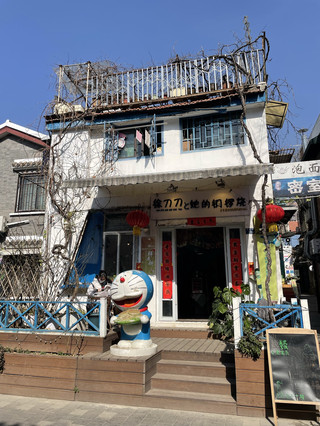 Wuhan’s Tanhualin Walking Street ☕️