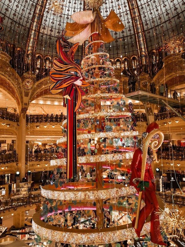 Magical Christmas Moments at Galeries Lafayet