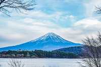探索山梨之巔：新倉富士淺間神社的壯麗景色與神秘魅力！