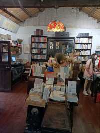 充滿文藝氣質的荒島書店