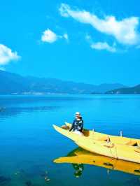 本以為洱海很美了，直到我去了泸沽湖