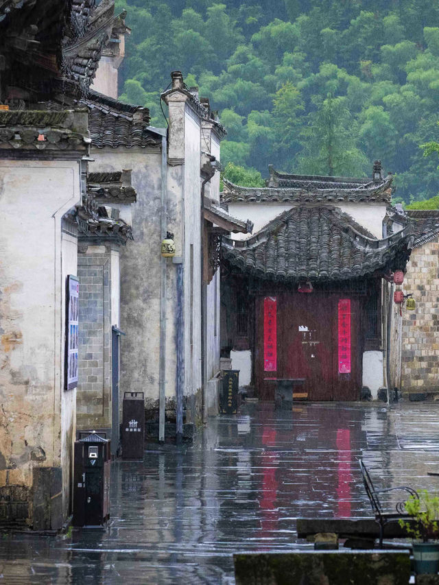 煙雨中的江南，雨天的古鎮格外浪漫