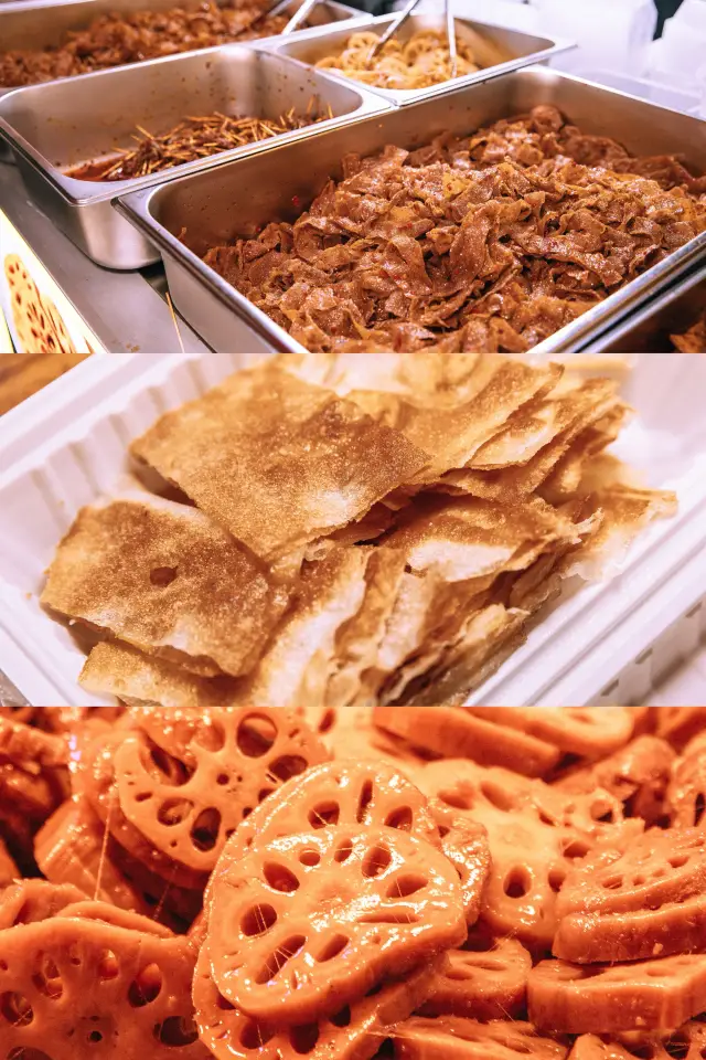 Two night markets in Changsha you definitely don't want to miss are Yangfan Night Market and Super Wenheyou