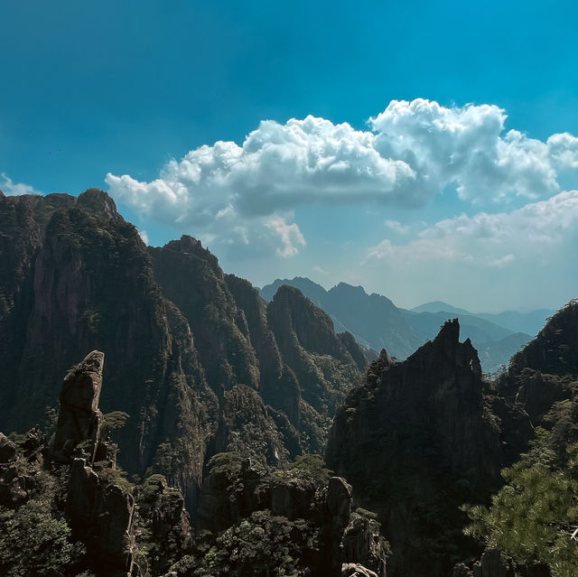 Discover the Enchanting Huangshan Mountains: A Year-Round Gem in Anhui Province