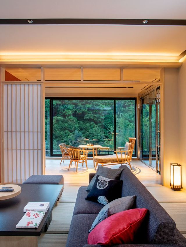 🌟 Hokkaido's Hidden Gems: Luxurious Onsen Retreats 🌟