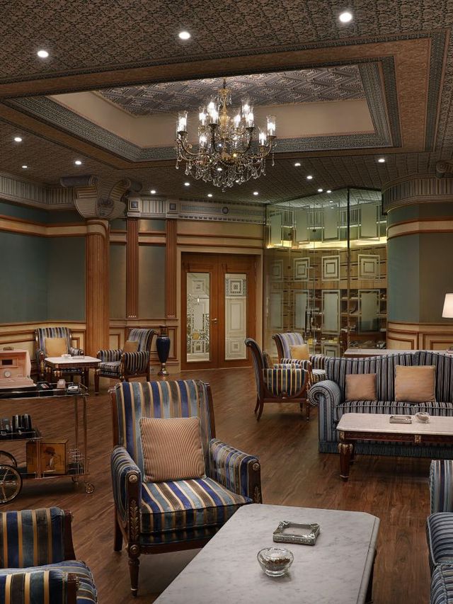 🌟 Luxe Oasis in Riyadh: Ritz-Carlton's Royal Retreat 🌟