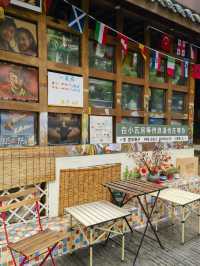 下雨天，穿梭時光的Citywalk，別樣詩意