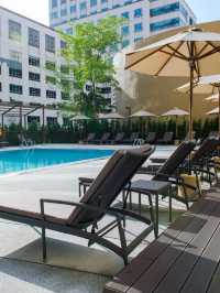 🌟 Bangkok Bliss: Silom's Holiday Inn Delights 🌟