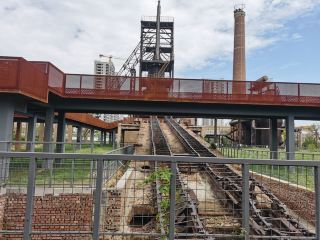The memory of three generations of city dwellers - the former factory is now a green space.