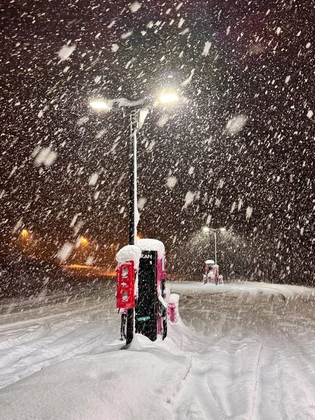 冰島的雪，總是能下到人心坎裡。