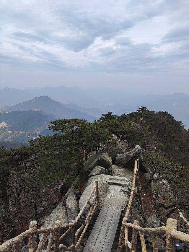 湖北黃岡薄刀峰｜值得N刷的治癒徒步路線。