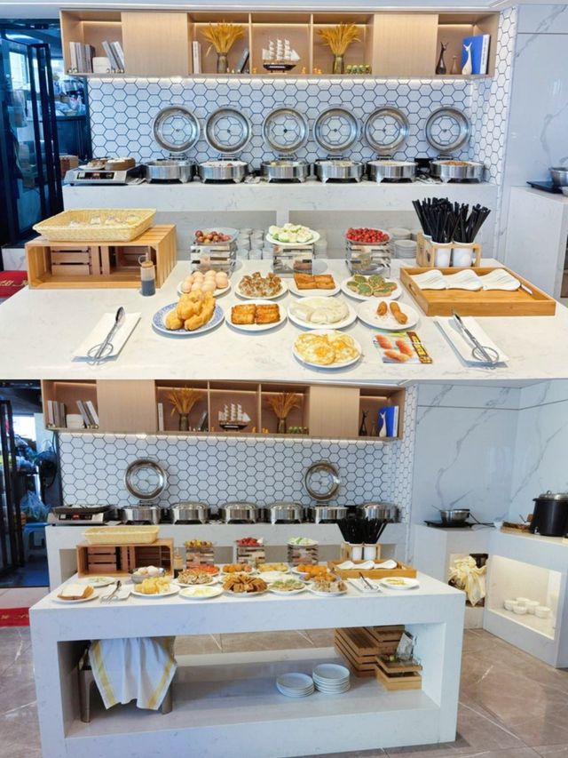 南寧寶藏酒店 | 蔚徕酒店(南寧廣西大學地鐵站動物園店)。