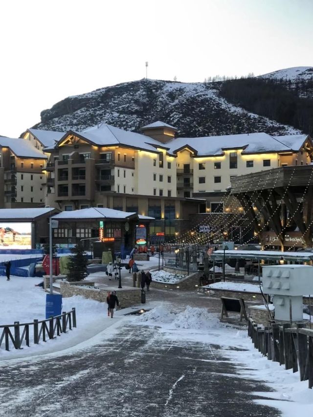 太舞小鎮滑雪實用攻略來雪場跳華爾滋。