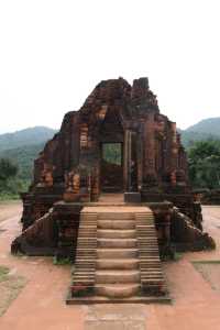 美山遺址。