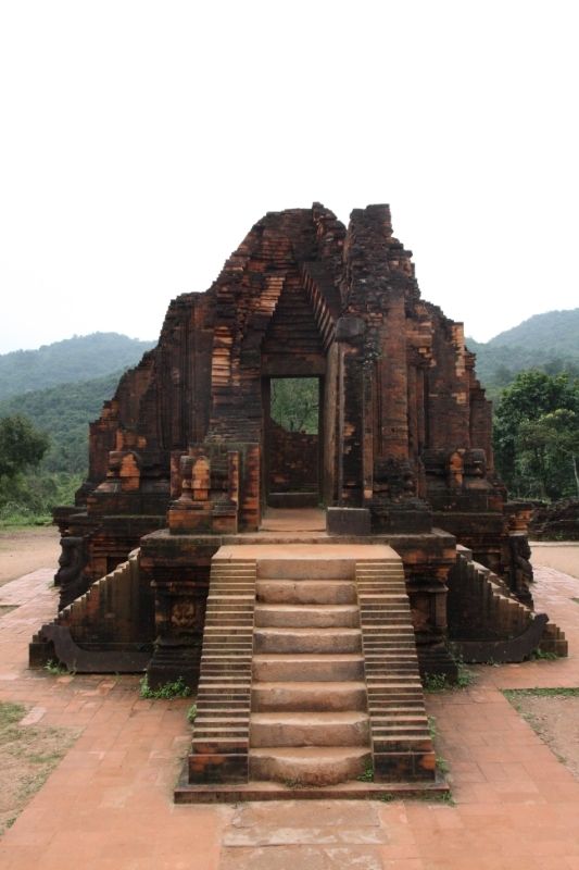 美山遺址。