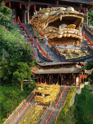 金龍寺：我很少用「震撼」形容一個地方！