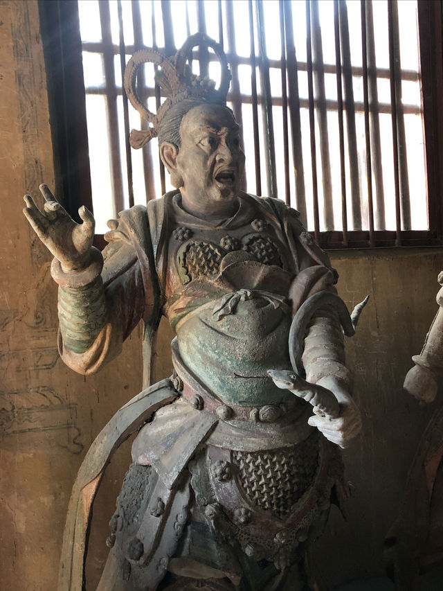 太原太山龍泉寺裏的時空交錯，便是西天！