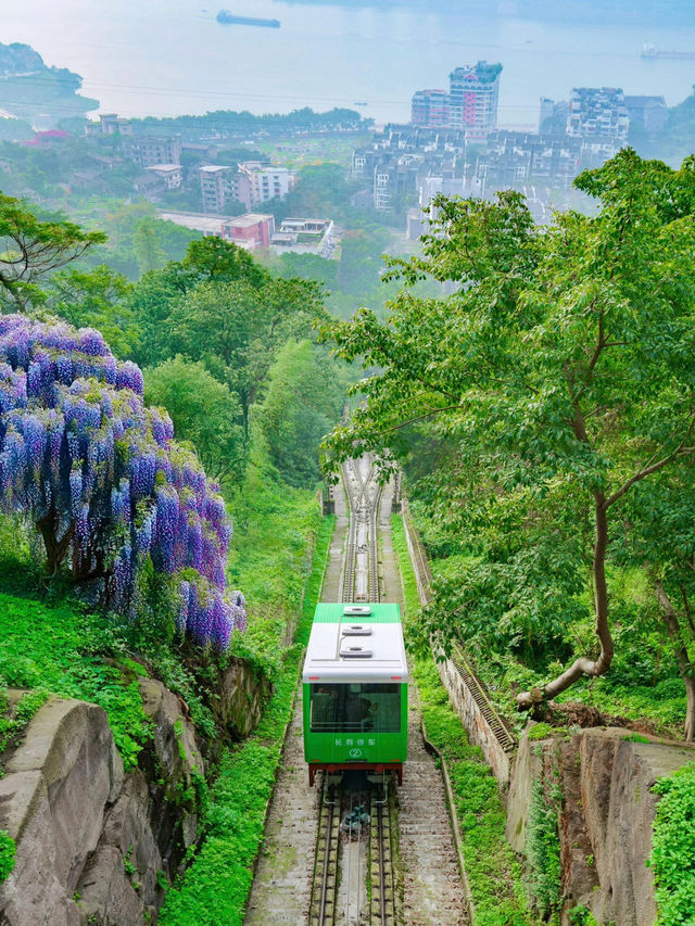 Chongqing’s Hidden Gem Town—A 0.5-Hour Train Ride Away!