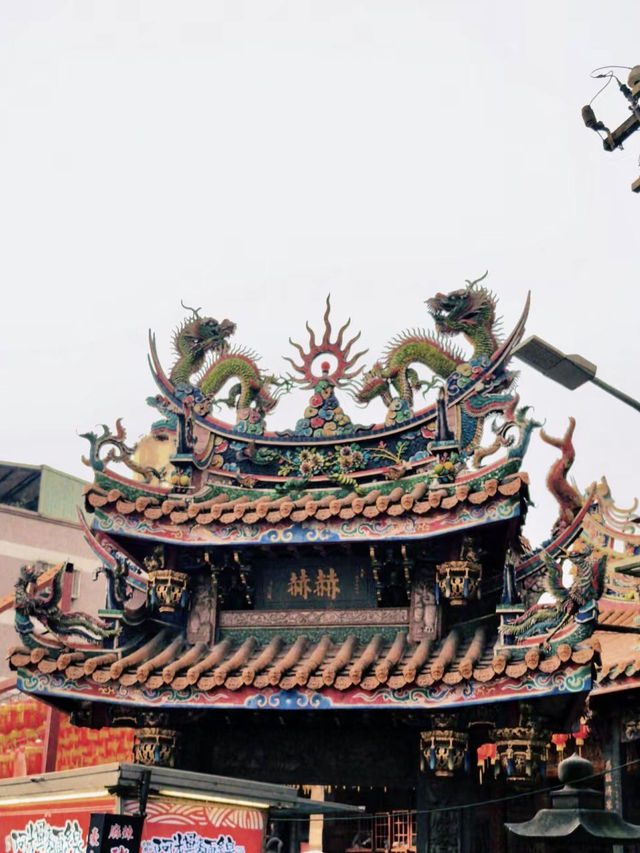 人聲鼎沸的夜色詩：士林夜市的熱鬧小宇宙