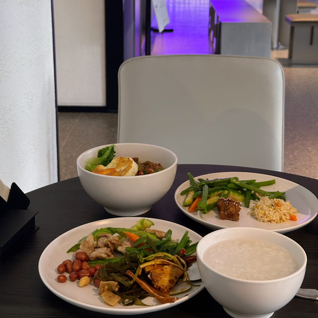 住進十裏畫廊裏，與山水為鄰～陽朔酒店推薦