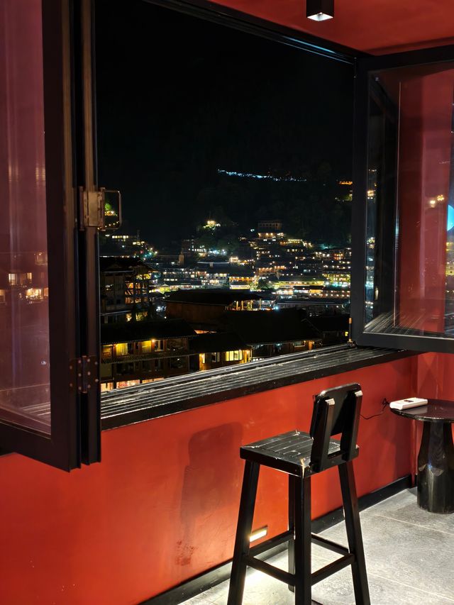 千戶苗寨呢間…夜景真係正到爆