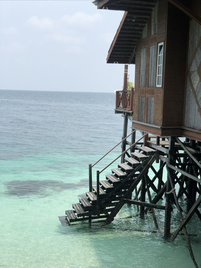 仙本那水屋天花板！住進玻璃海，美到窒息