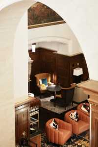 百年童話裡的愛德蒙頓城堡