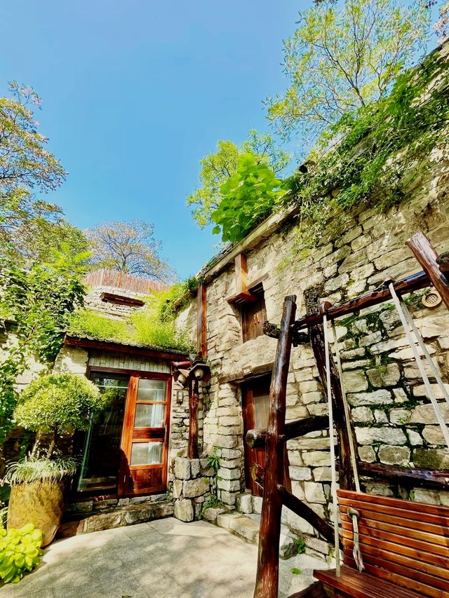 雲丘山康家坪民宿｜住進山水畫卷裡，隨手一拍就是大片