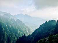Escape in the beauty of Huangshan 