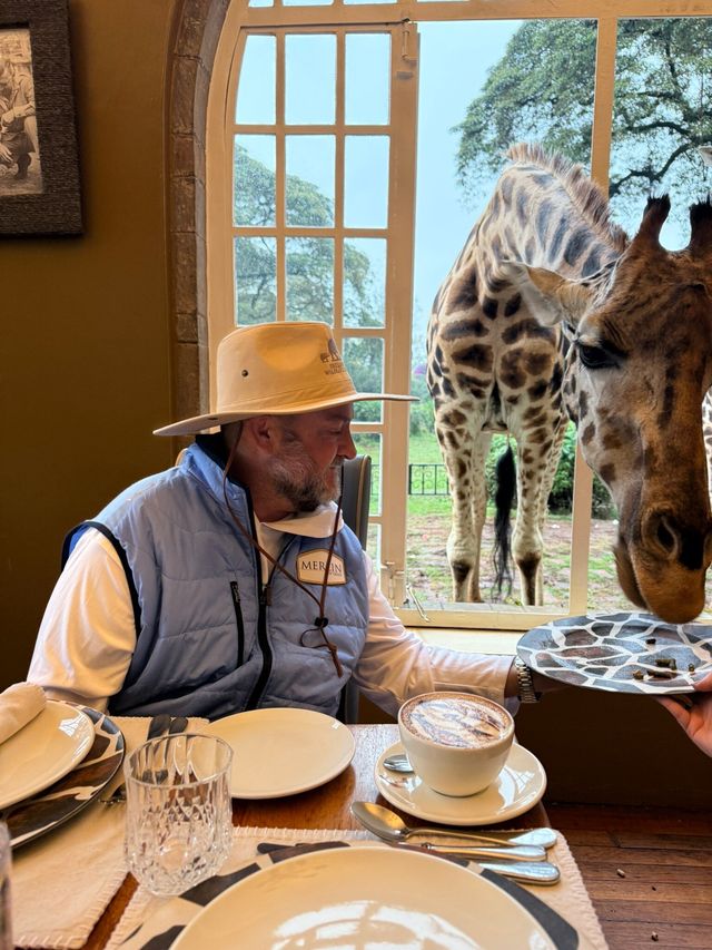 Giraffe Manor and Sasaab Lodge: A Unforgettable Adventure