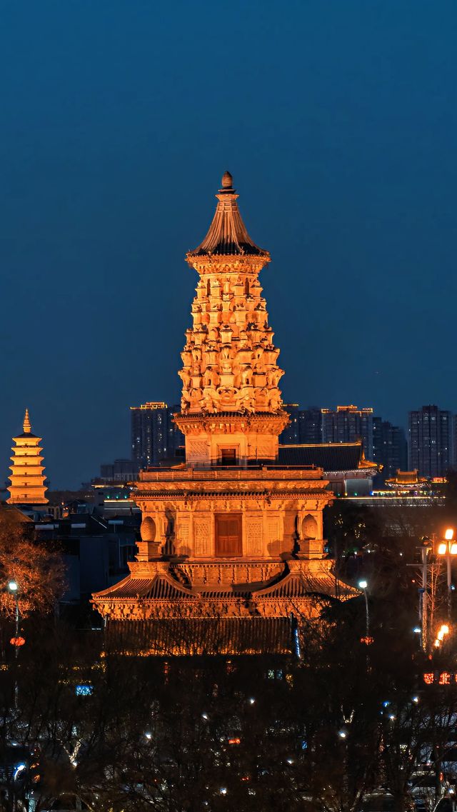 航拍直擊!夜幕下的正定古城,美到閃瞎你的眼!” 航拍直擊!夜幕下的正定古城,美到閃瞎你的眼!”