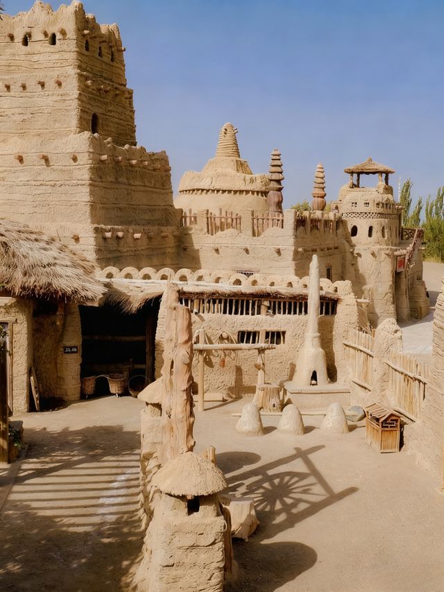 庫爾勒隱藏款!體育公園秒穿樓蘭古城 庫爾勒隱藏款!體育公園秒穿樓蘭古城