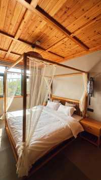 婺源神仙民宿！月亮灣對面的治癒小天地   來婺源住對地方太加分✨ 凡塵民宿的地理位置絕了，對面就是月