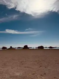 烏蘇特水上雅丹-似艦隊出征 又似百獸靜臥