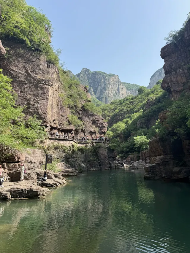 秋日雲台山兄弟局攻略 紅葉+鬆弛感雙拿捏 秋日雲台山兄弟局攻略 紅葉+鬆弛感雙拿捏