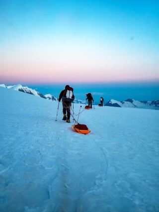 14-Person Group Includes Dog Sledding! Alaska Planet Cabin Aurora Chase