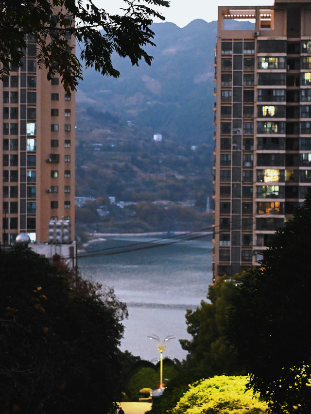 恩施秘境探險日記|3h驚險國道直達「巴東曼哈頓」 恩施秘境探險日記|3h驚險國道直達「巴東曼哈頓」