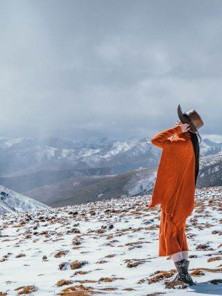 겨울에 색을 더해보세요｜나의 눈길 패션