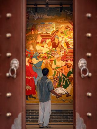 The Ming Jinling murals at Wan Guo Lai Chao in Nanjing are so breathtaking..