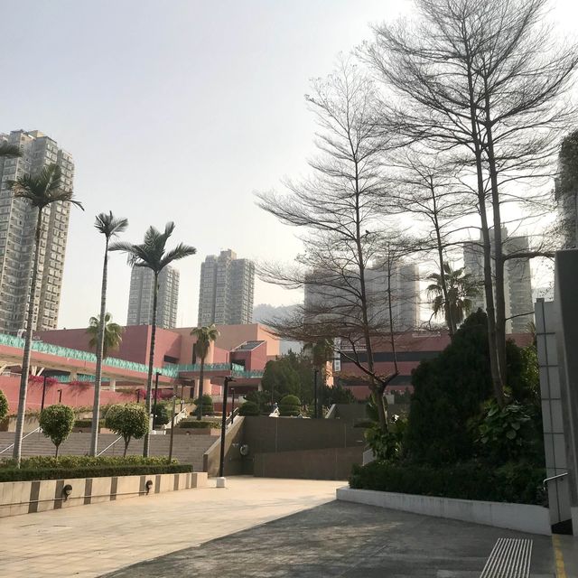 Airy, Spacious and Easily Reached Park