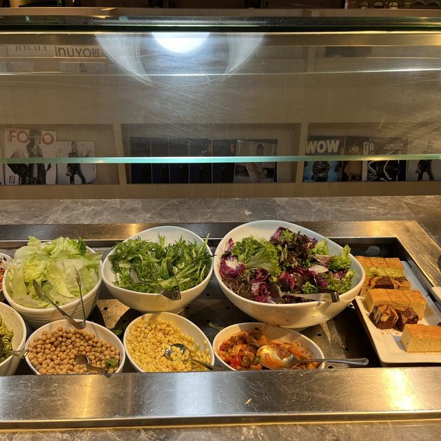 Free flow Ice cream at T4 Lounge 