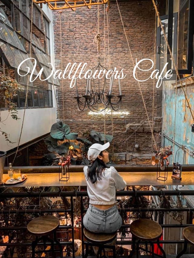 ย้อนเวลาไปคาเฟ่ ณ Wallflowers Cafe